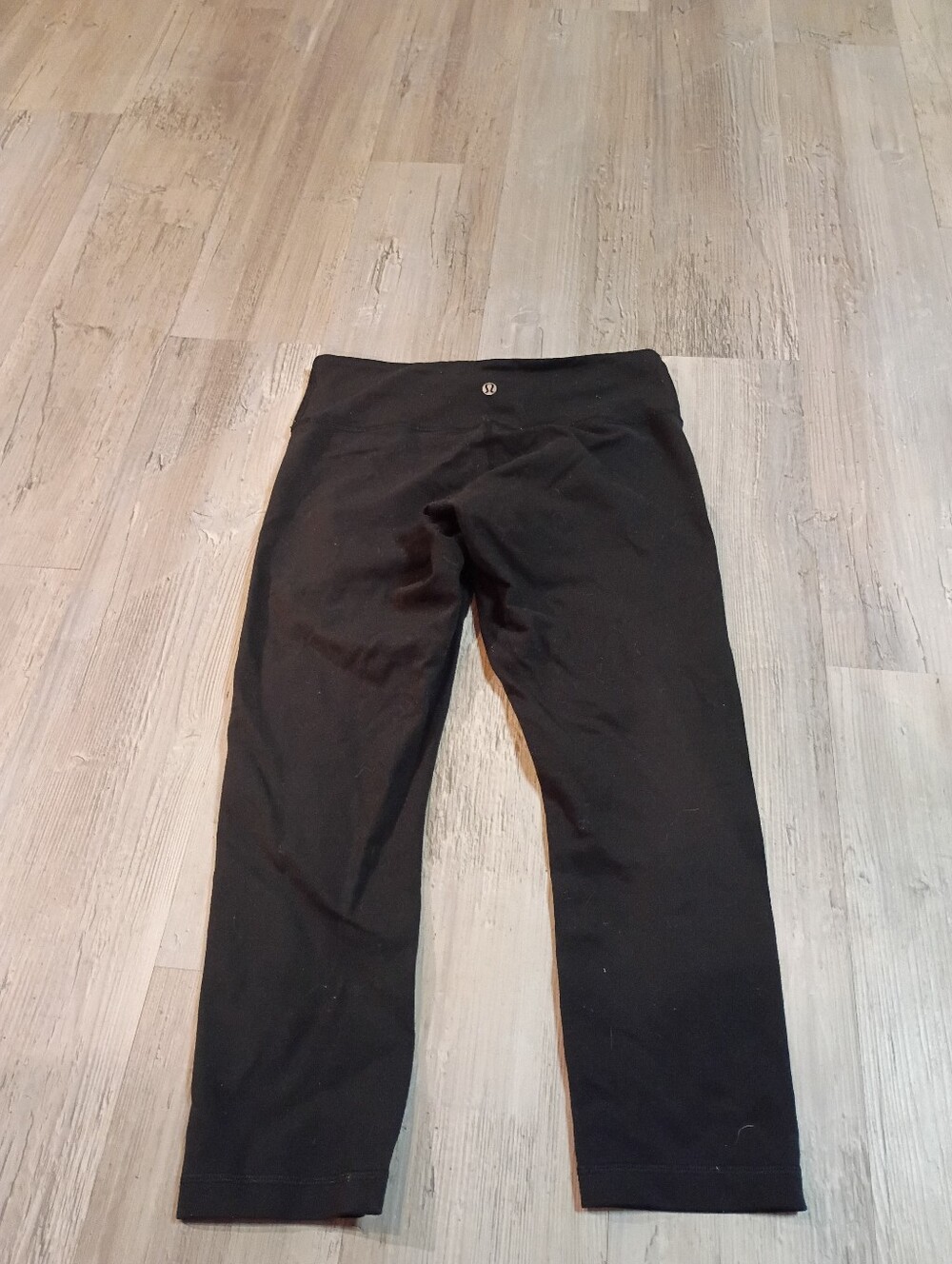 Lululemon - Picture 3 of 5